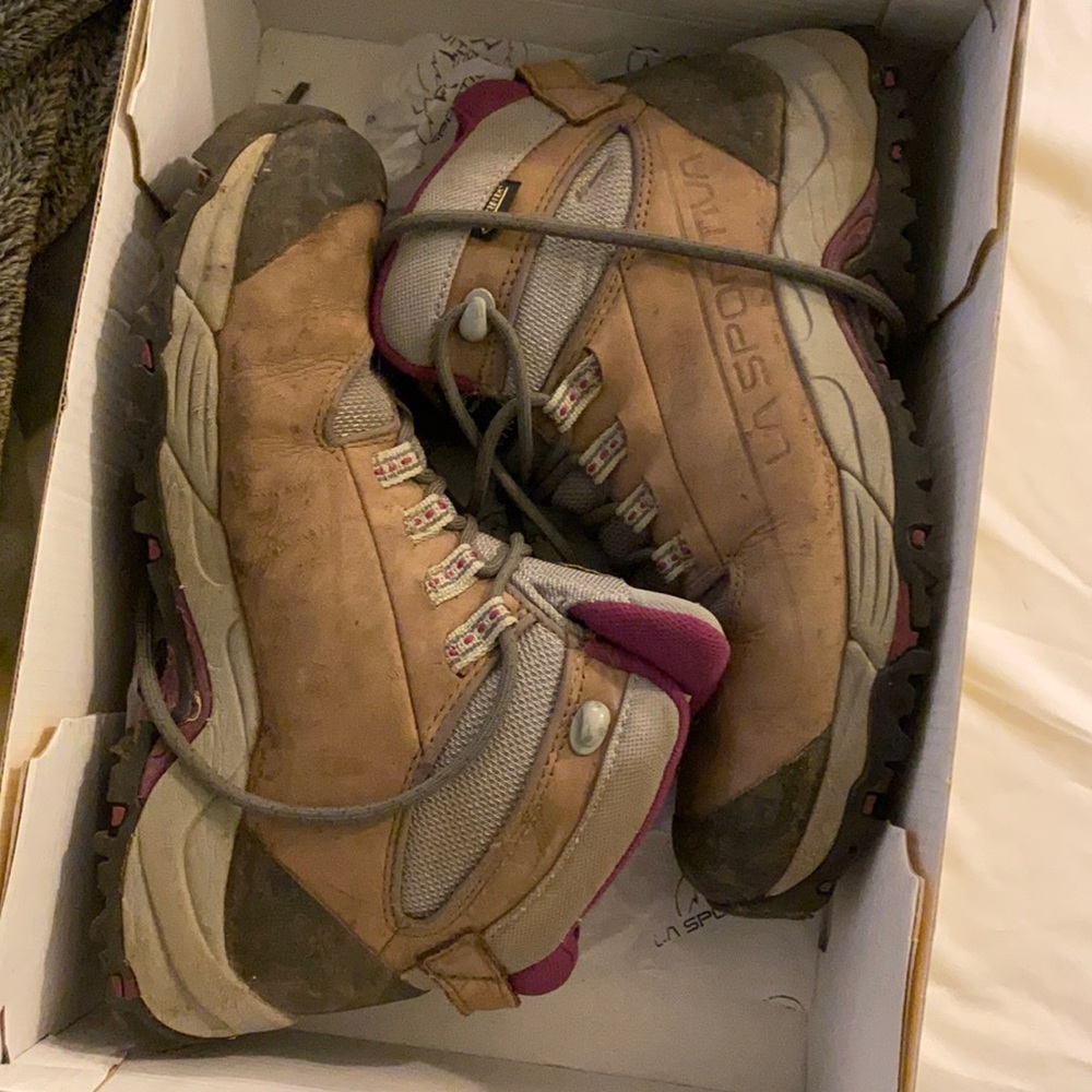 La sportiva hiking boots
